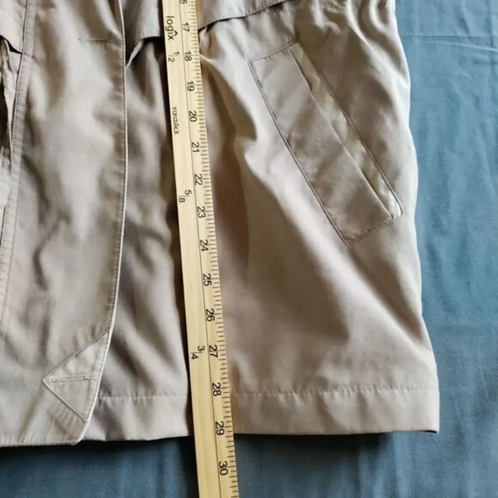 IZZI Outerwear Women M Tan Coat/Jacket Full Zip Detachable Hood Zip Button Close - Picture 8 of 9